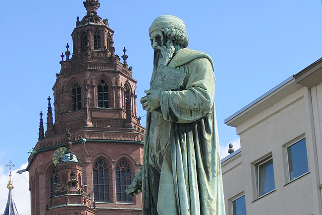 Mainz Gutenbergdenkmal und Dom